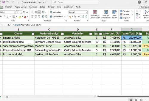Planilha de controle de vendas Excel formatada como tabela com colunas de data, cliente, produto, vendedor, quantidade, valor e status com formatação condicional